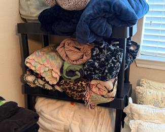 blankets and throws