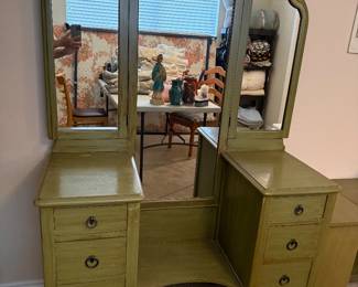 Antique dressing table and folding mirrors