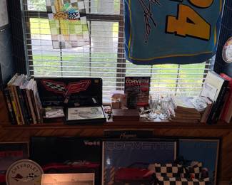 Racing corner, pillows and pictures