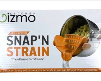 NEW! Kitchen Gizmo Snap N Strain Attachable Strainer