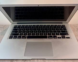 Apple Laptop