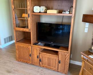 Oak Mission Style Media Console with Hutch
