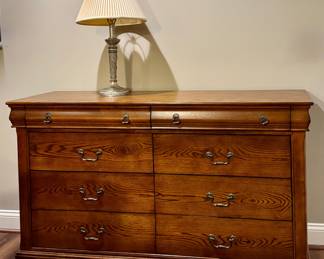 8-Drawer Dresser