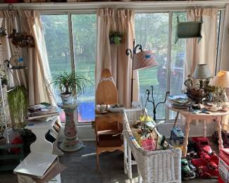 planters, home decor, tables, lamps