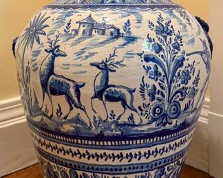 18th C. Carving Vessel