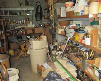 SUPER Pick in the basement/garage - Tools, hardware, lawn and garden, small engines, supplies 