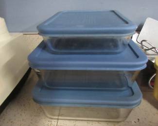 Pyrex baking dishes with lids; lots of bowls too