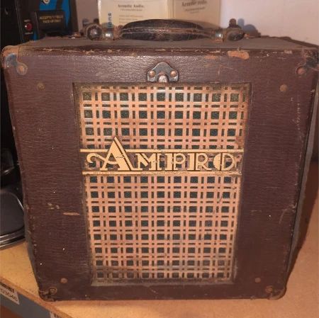 Ampro Deluxe Speaker Vintage Amplifier