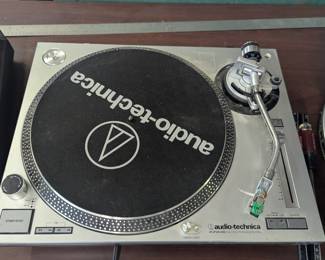 Audio-Technica AT-LP120-USB Turntable