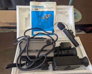 Toshiba IK-1850 Color Video Camera with Manual