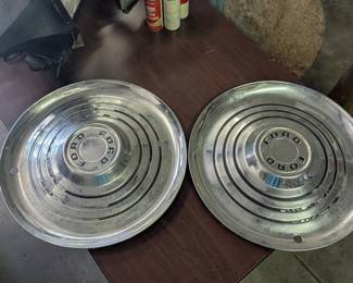 Ford Hubcaps with Logo