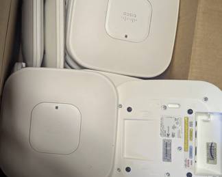18 Cisco Aironet 1142N Access Points