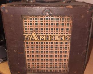 Ampro Deluxe Speaker Vintage Amplifier