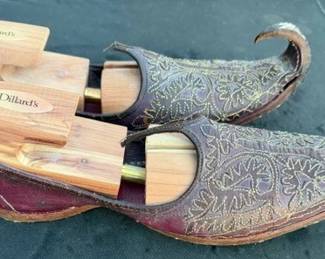 Handmade leather Persian poulaine / Genie shoes. 