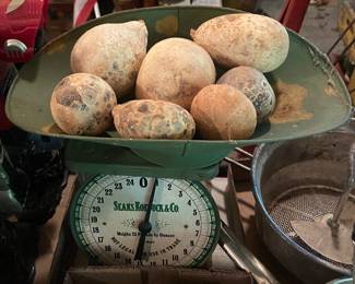 Sears & Roebuck Family Scale with Pan