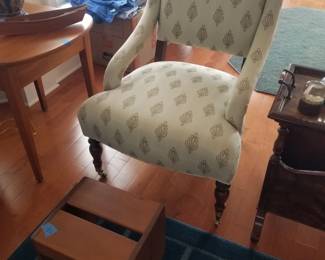 Upholstered arm chair