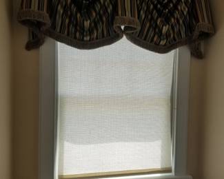 Window valances & blinds