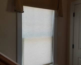 Window valances & blinds