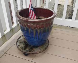 Ceramic planter