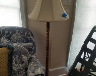 Floor lamp