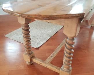 Rustic drop leaf table detail