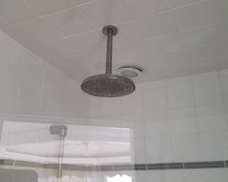 Rainfall showerhead