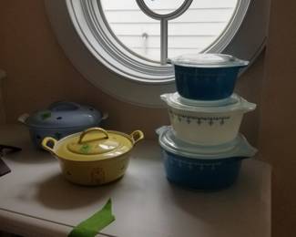 Vintage Pyrex and cookware