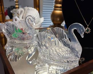 Vintage Regaline swan