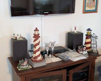 entertainment unit and flatscreen tv