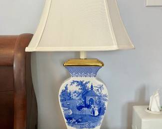 Spode blue and white ostrich lamp