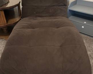 Chaise lounger