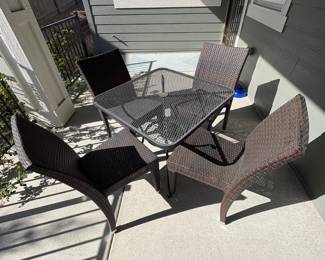 g Outdoor Patio Dining Set with Metal Mesh Table and Four Wicker Chairs