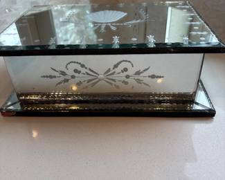 d Glass Etched Jewelry Box