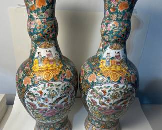 d Pair Chinese Famille Rose Porcelain Vases