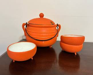 Soup turrine and bowls 