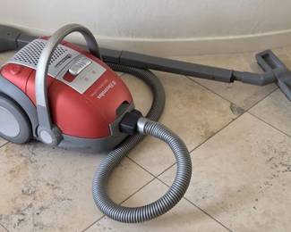 Electrolux Canister Vacuum