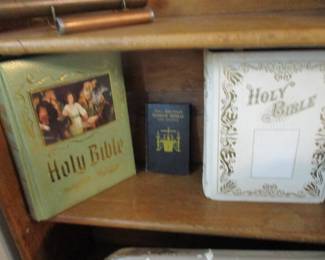 BIBLES 