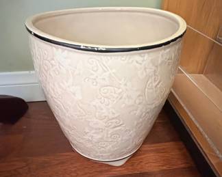 Embossed Ceramic Planter with Dark Rim