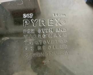Pyrex 207 18cm Clear Glass Round Casserole Dish