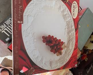 Gibson Embossed Fruit Oval Platter