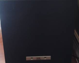 JBL SUB150P Powered Subwoofer
