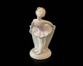 Nao by Lladro Ballerina Figurine