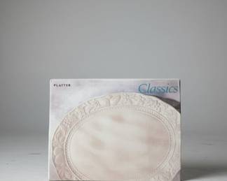 SIGNATURE HOUSEWARES Classics White Fruit Embossed Platter