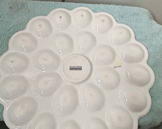 Fitz & Floyd Everyday White Flower Egg Platter