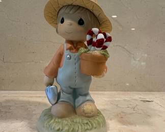 Precious Moments "Raisin' Cane On The Holidays" Figurine