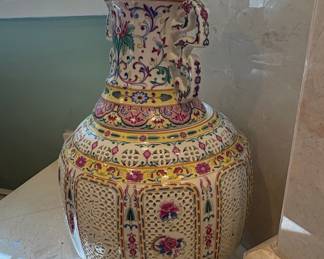 Qianlong Period Famille Rose Reticulated Vase
