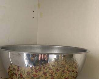 Large Bakers and Chefs Stainless Steel Mixing Bowl 