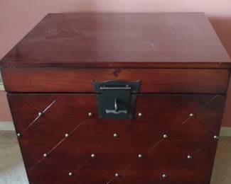 Thornton Mahogany Nailhead Style Storage Trunk End Table