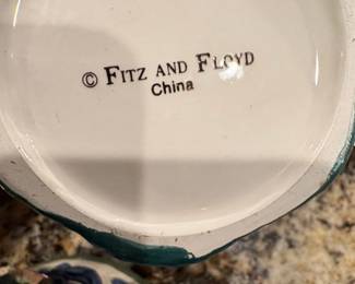Fitz and Floyd Harvest Fruits Tureen second image
