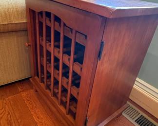 Wooden Wine Cabinet with Door